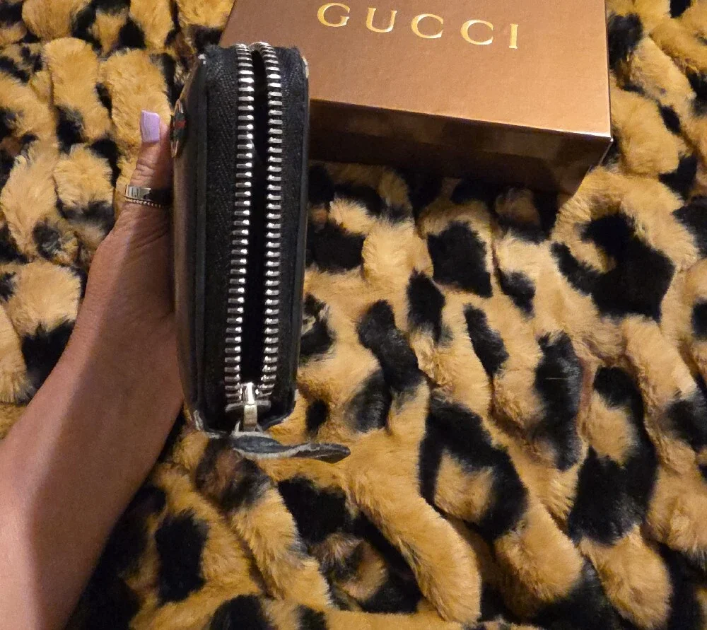 Gucci Black Leather Zip Card Holder with Silver Logo